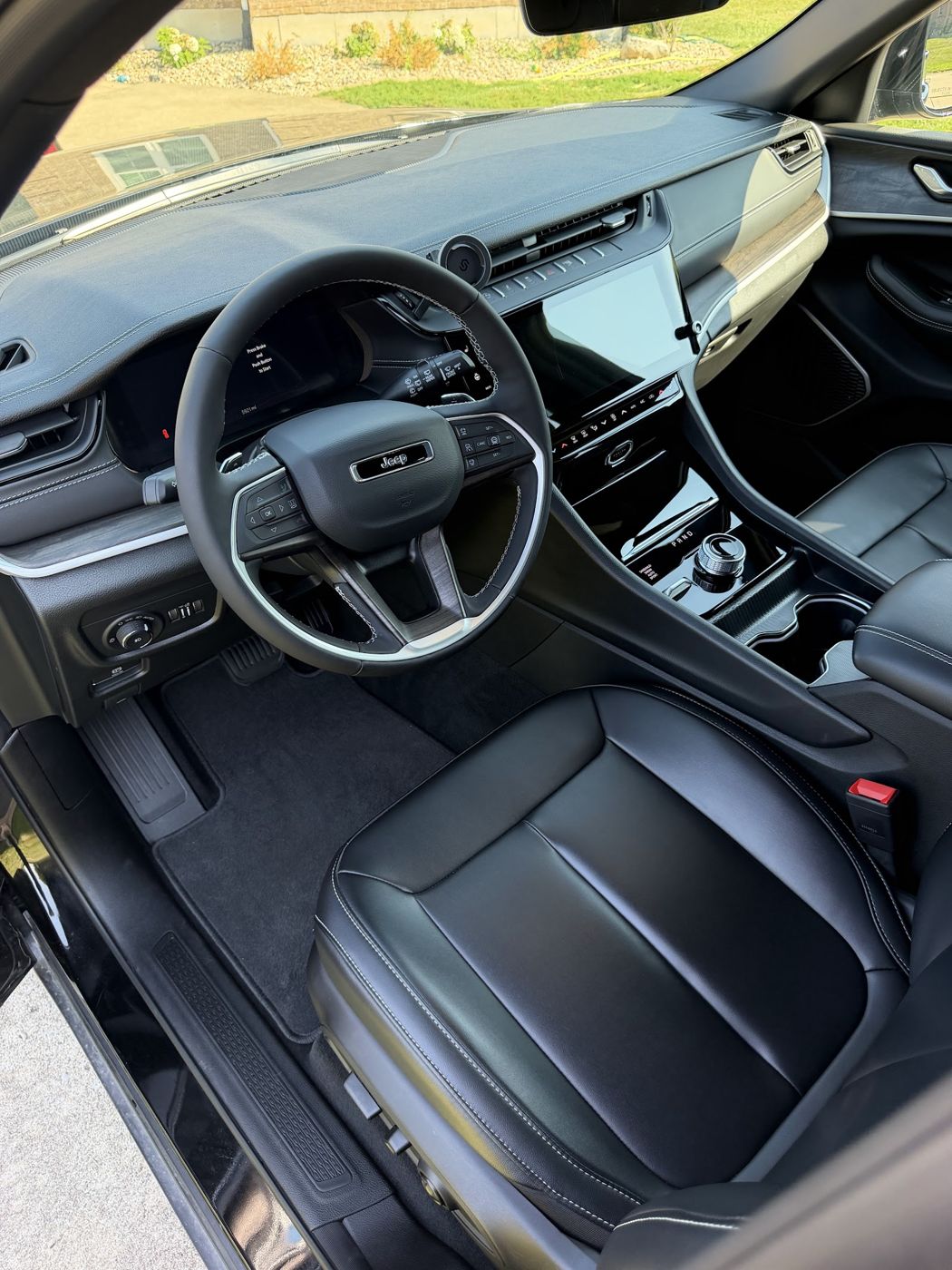 Jeep dash and console detailed